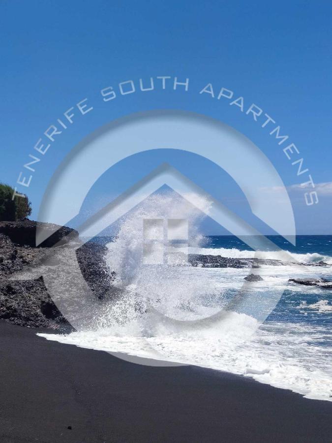 Paradise Ocean Suite Адехе Экстерьер фото